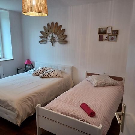 Duplex Centre Ville Ernée Extérieur photo