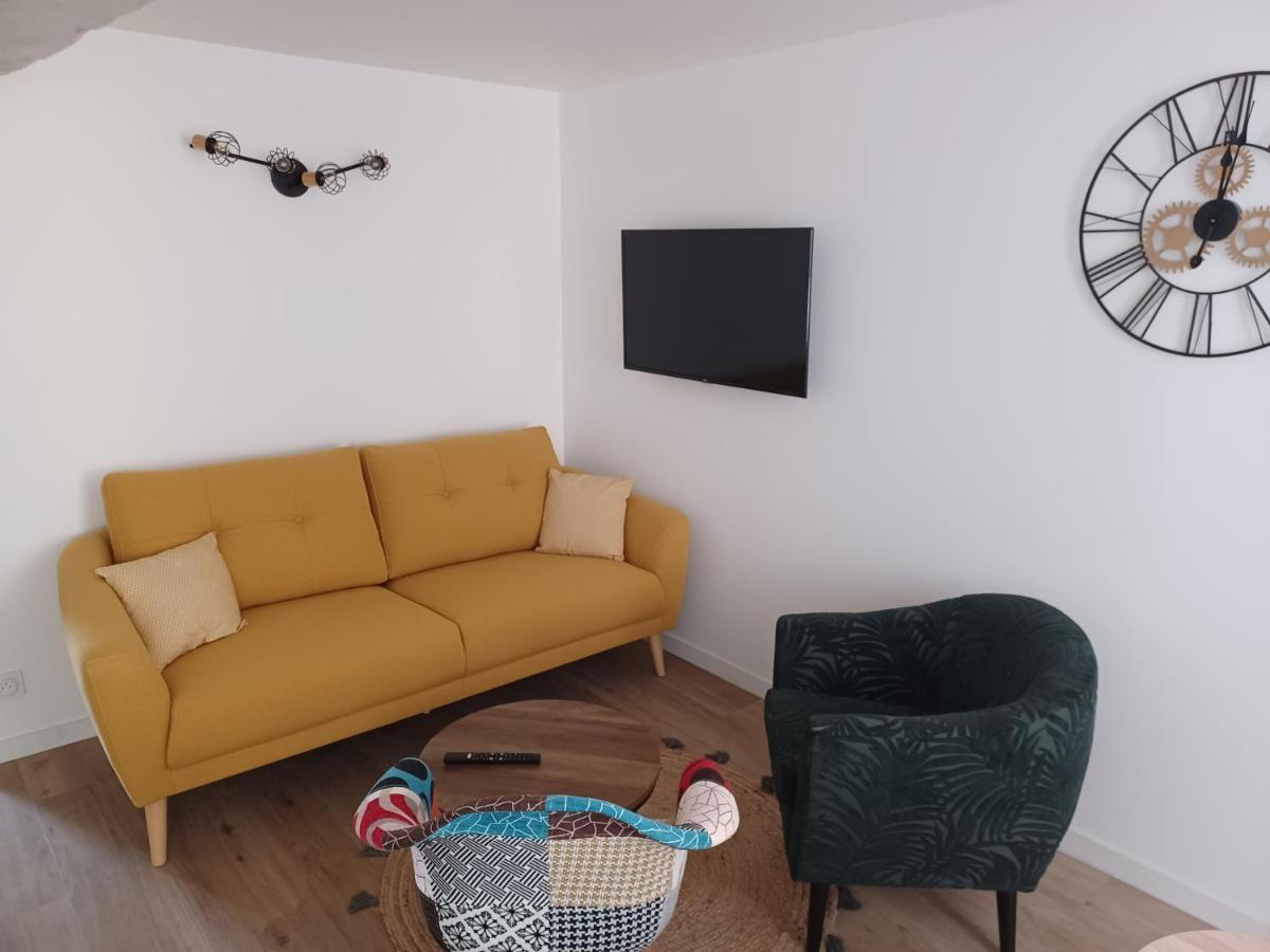 Duplex Centre Ville Ernée Extérieur photo